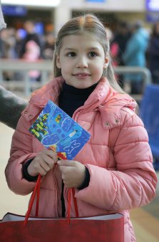 В Международном аэропорту Одесса открыли Новогоднюю почту и отметили День Святого Николая (фото)