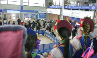 В Международном аэропорту Одесса открыли Новогоднюю почту и отметили День Святого Николая (фото)