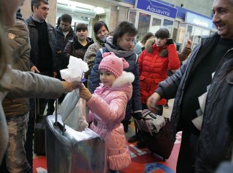 В Международном аэропорту Одесса открыли Новогоднюю почту и отметили День Святого Николая (фото)