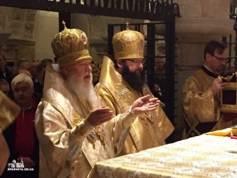 В день чудотворца Николая митрополит Агафангел совершил Божественную литургию на гробнице с мощами святителя в г. Бари (Италия)