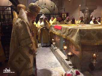 В день чудотворца Николая митрополит Агафангел совершил Божественную литургию на гробнице с мощами святителя в г. Бари (Италия)