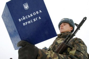 Омбудсмен: Военкоматы незаконно собирают данные на призывников и их родственников
