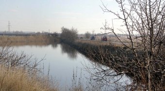 В Одессе продолжаются работы по укреплению Хаджибейской дамбы (фото)
