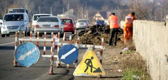 В Одессе продолжаются работы по укреплению Хаджибейской дамбы (фото)