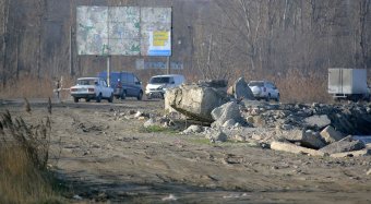 В Одессе продолжаются работы по укреплению Хаджибейской дамбы (фото)