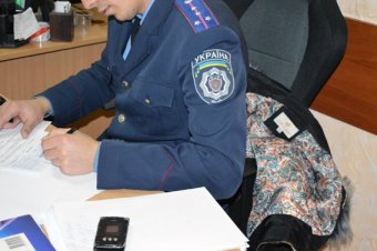 Одесским полицейским подкинули ребенка (фото)