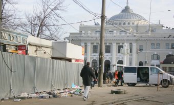 На Старосенной площади  идет подготовка к благоустройству (фото)