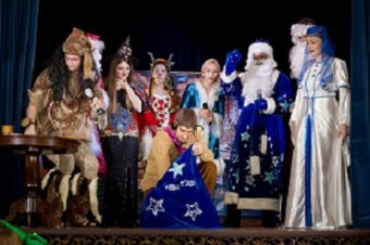 Волонтеры Киевстар сыграли в Одессе благотворительный спектакль (фото)