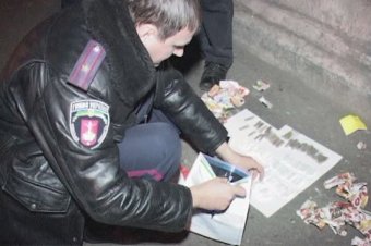 В Одессе задержали мужчину с большой партией наркотиков (фото, видео)