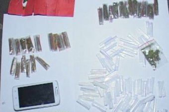 В Одессе задержали мужчину с большой партией наркотиков (фото, видео)