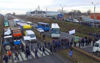 Аграрии продолжают протестовать