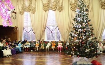 Сказочные новогодние представления проходят для детей в Киевском районе Одессы (фото)