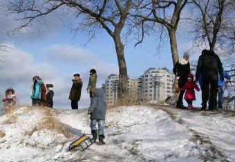 В парке Победы первый снег, и первый лед