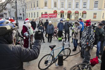 В Одессе прошел рождественский велопробег (фото)