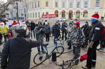 В Одессе прошел рождественский велопробег (фото)
