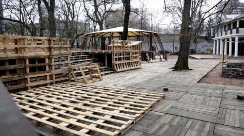 На Лидерсовском бульваре появились таинственные «курятники Маразли»
