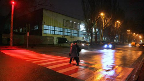 В Одессе установили первый светодиодный фонарь
