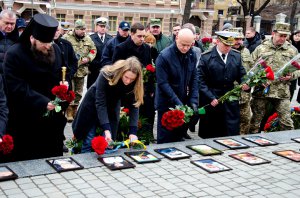 Одесситы почтили память героев Небесной сотни