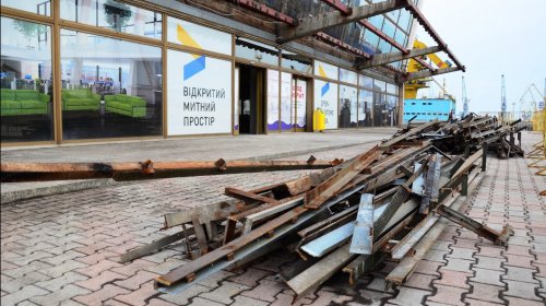 Реконструкция здания Морвокзала (фоторепортаж)