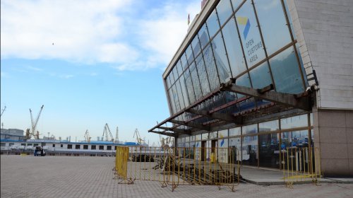 Реконструкция здания Морвокзала (фоторепортаж)