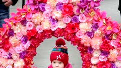 8 Марта: женщины, цветы, чувства и улыбки (фоторепортаж)