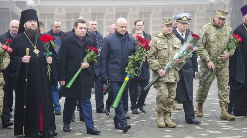 В Одессе отмечают 202-летие со дня рождения Тараса Шевченко