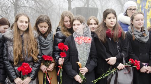 В Одессе отмечают 202-летие со дня рождения Тараса Шевченко