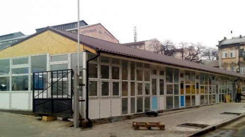Тротуар возле Нового рынка освободили от МАФов