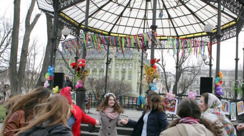 В Горсаду развернулись Масленичные гуляния
