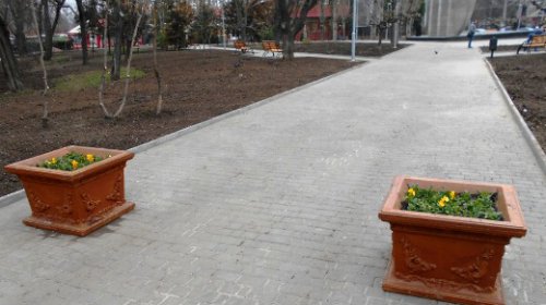 В Одессе озеленяют сквер Героев-летчиков