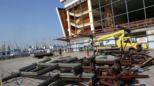 Одесский морвокзал лишился знаменитых зеркальных окон
