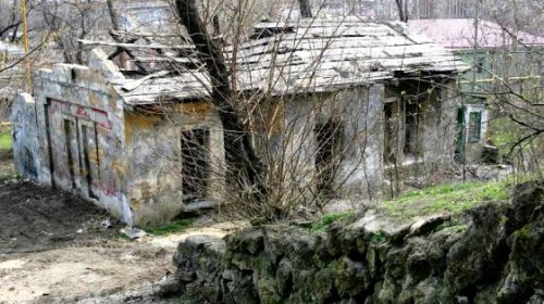 В Стамбульском парке восстанавливают старинный грот  (фоторепортаж)