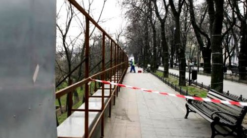 В Стамбульском парке восстанавливают старинный грот  (фоторепортаж)