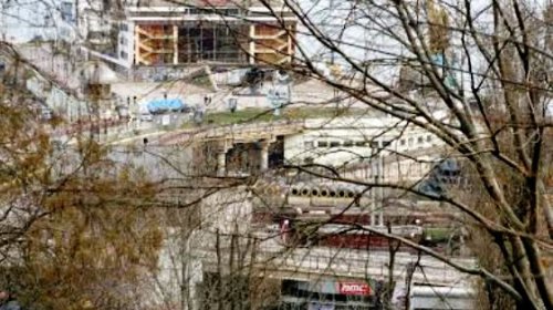 В Стамбульском парке восстанавливают старинный грот  (фоторепортаж)