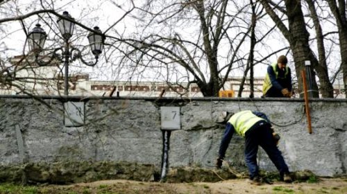 В Стамбульском парке восстанавливают старинный грот  (фоторепортаж)