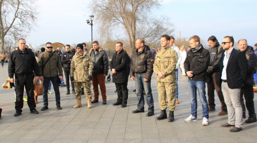 В центре Одессы молились за Савченко