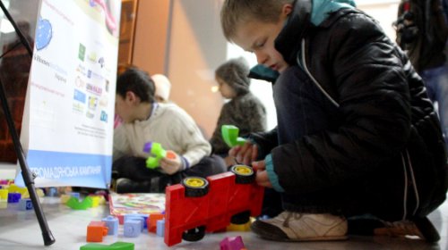 Переселенцам в «Куяльнике» отключили свет: люди пришли в ОГА