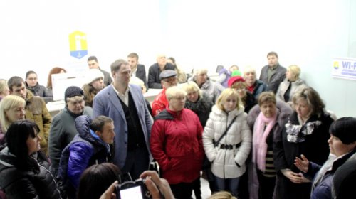 Переселенцам в «Куяльнике» отключили свет: люди пришли в ОГА