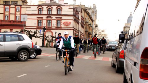 «Критическая масса»: первый в году массовый велозаезад по центру Одессы (фоторепортаж)