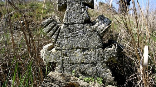 Одесситы убрали кладбище Сотниковской сечи (фоторепортаж)