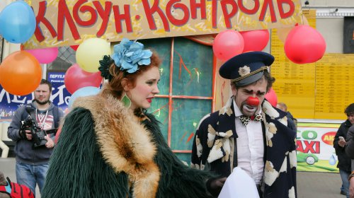 Одесские клоуны измерили у гостей города «градус юмора»