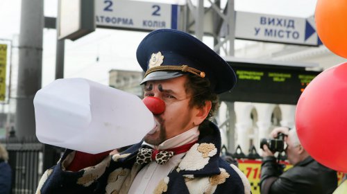 Одесские клоуны измерили у гостей города «градус юмора»