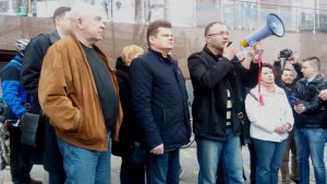 В Одессе забросали яйцами Генконсульство РФ