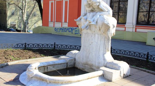 В Одессе забили фонтаны (фоторепортаж)