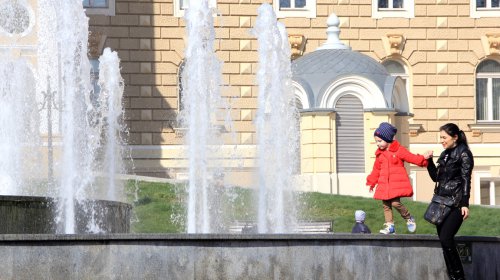 В Одессе забили фонтаны (фоторепортаж)
