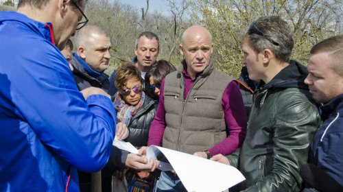 В уборке склонов вдоль Трассы здоровья приняли участие более 500 одесситов