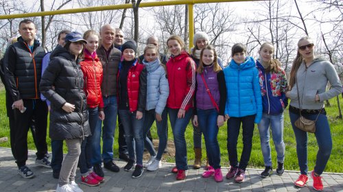 В уборке склонов вдоль Трассы здоровья приняли участие более 500 одесситов