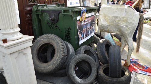 Активисты блокируют работу одесской прокуратуры