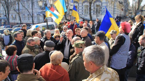Активисты блокируют работу одесской прокуратуры