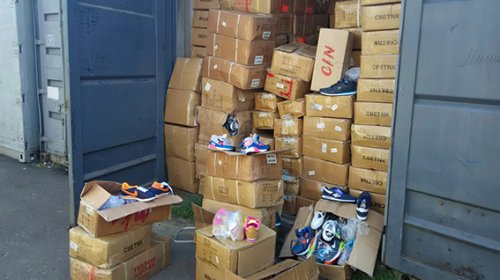 Под Одессой изъяли «липовые» кроссовки Adidas и Nike на 3 миллиона гривен
